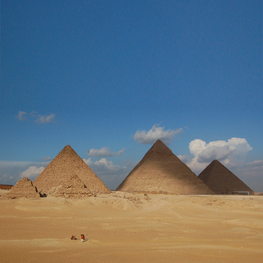 Giza
Pyramids